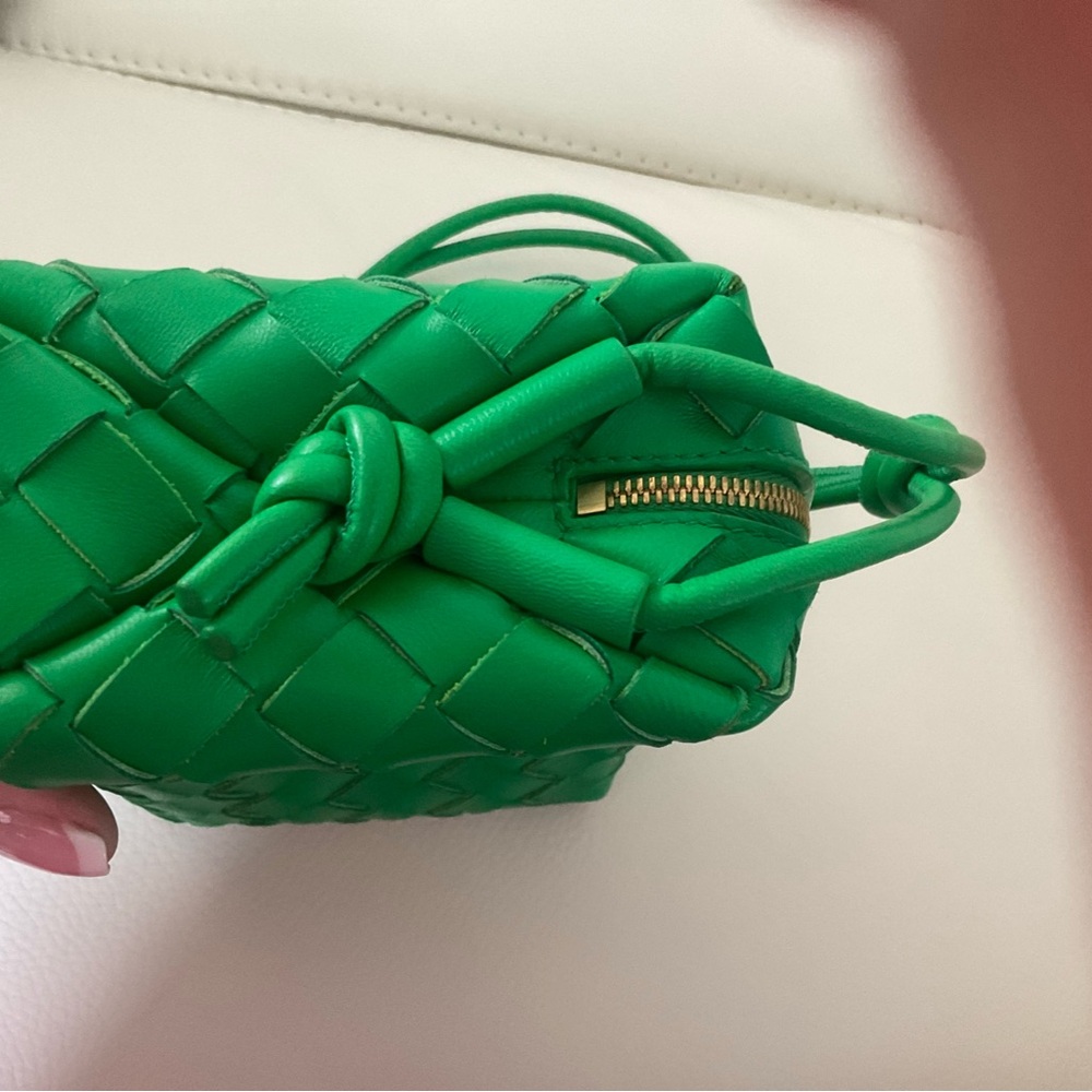 Bottega Veneta Intrecciato Leather Camera Bag Parakeet color - Picture 5 of 16